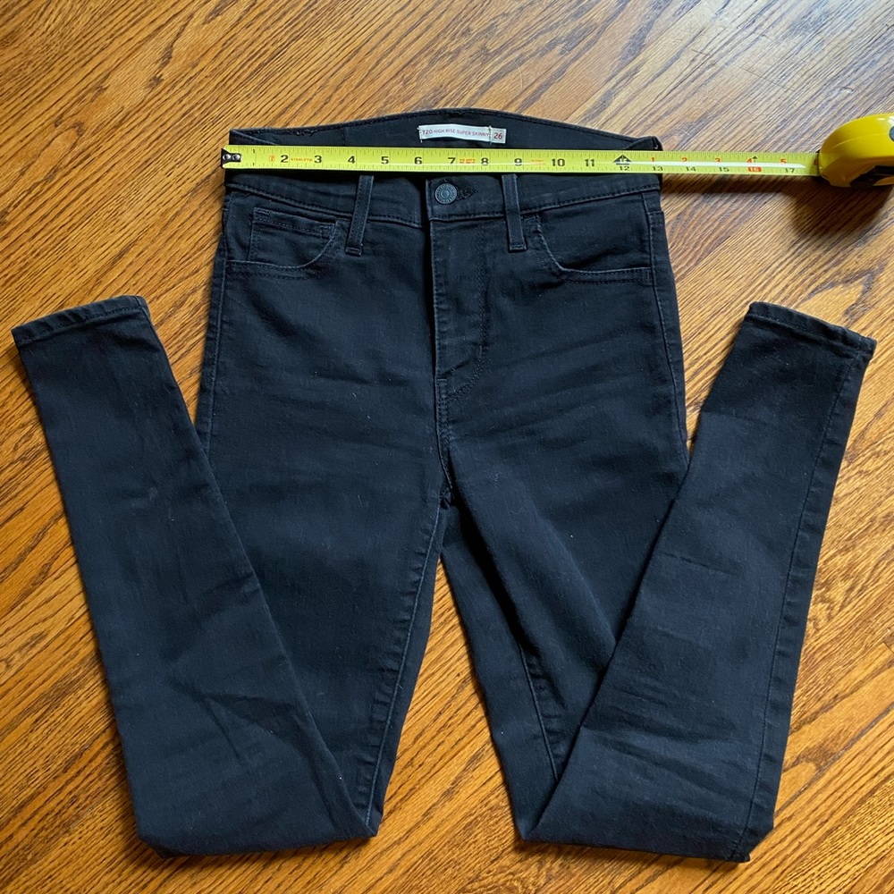 Levi’s 720 Super High Rise Skinny Jeans